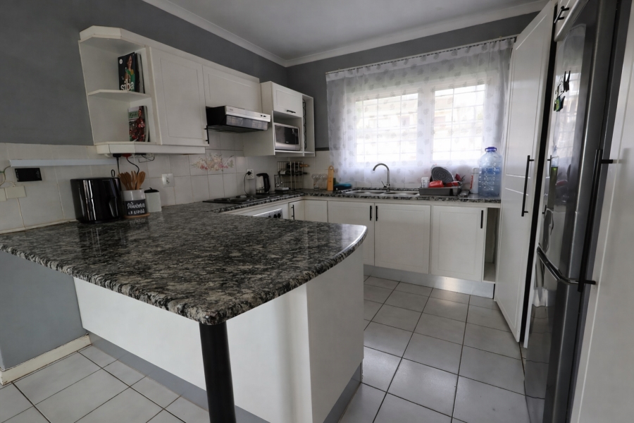 2 Bedroom Property for Sale in Beacon Bay Eastern Cape